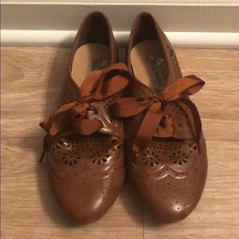 Leather cut out shoes/sandals/flats